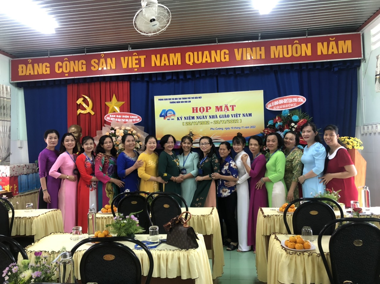 Trường Mầm Non Hoa Lan  tổ chức họp mặt nhân dịp 40 năm Ngày Nhà Giáo Việt Nam 20/11/1982 - 20/11/2022